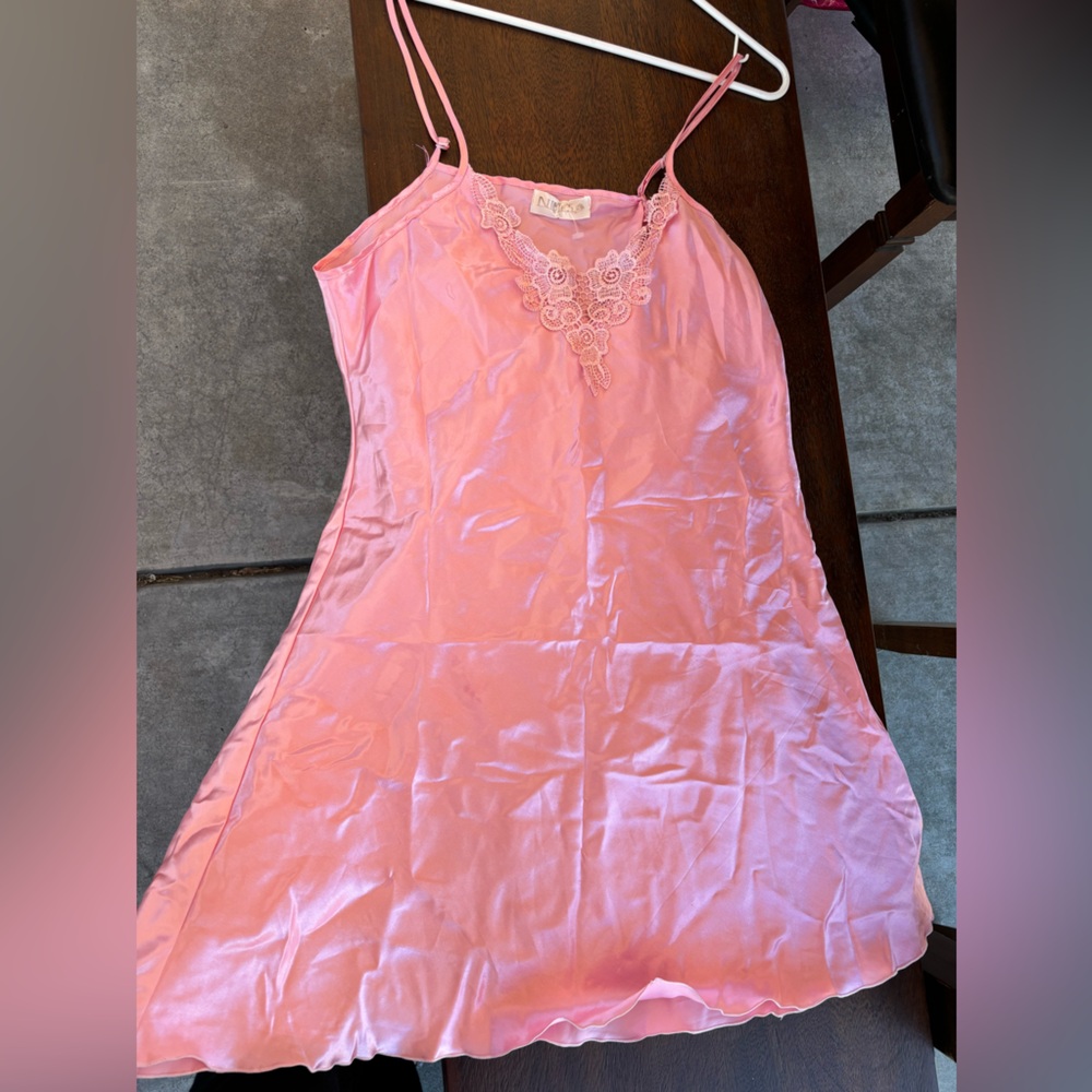 Pink nightgown 👚